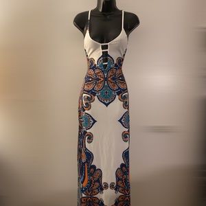 FORM FITTING MAXI DRESS • CLASSIC FEELS • SM